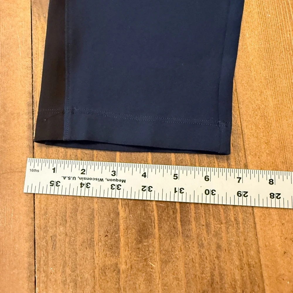 Lululemon Women's On The Fly Straight Leg Pants Size 6‎ Navy Blue Leg Stripe